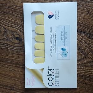 Color Street Nails - Belgian Buttercup